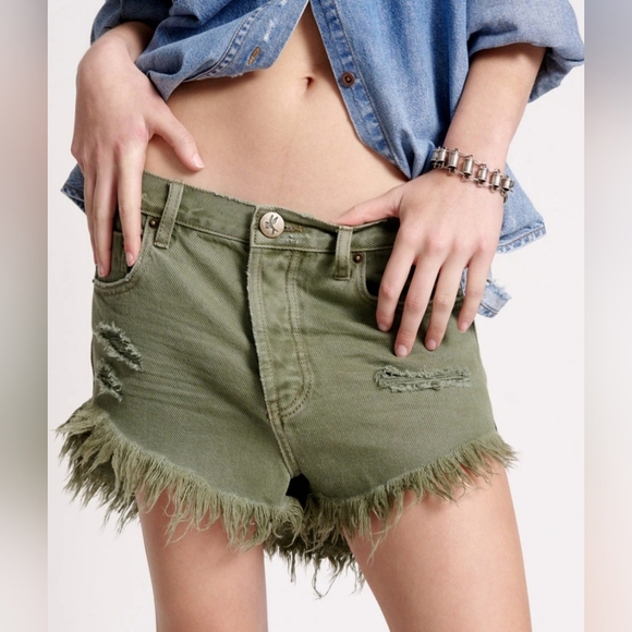 One Teaspoon Outlaws Low Waist Mid Length Denim Shorts. SZ 31 (12) MSRP $110 NWT - Picture 1 of 8